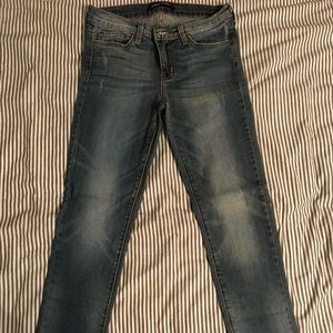 Angry Rabbit 🐇 lightly distressed jeans 👖